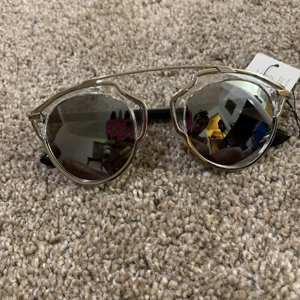 Fashion sunglasses 🕶